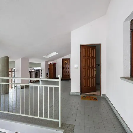 Apartment La Petite Etoile - Gressan